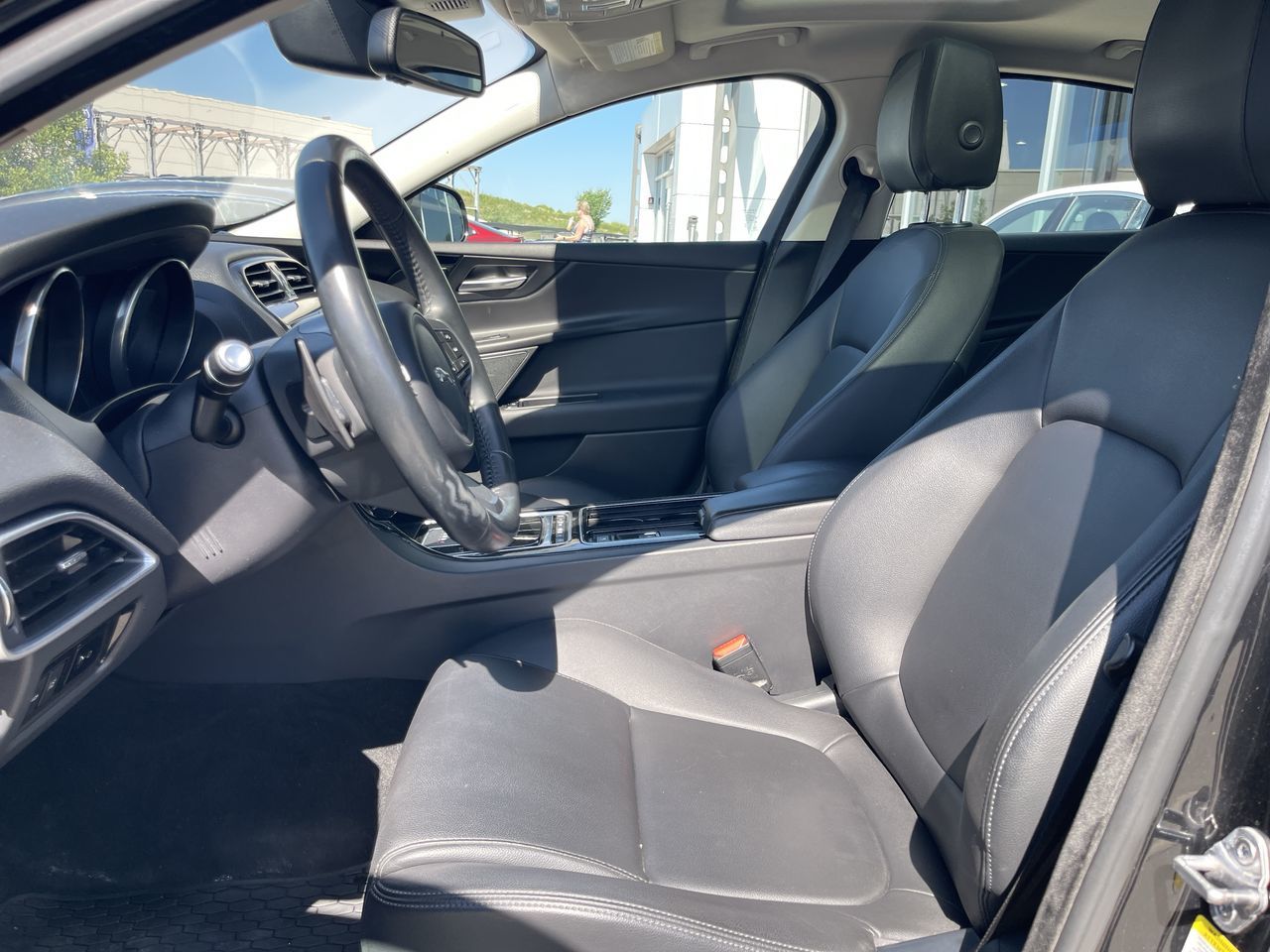 Jaguar XE  2018 à Calgary, Alberta