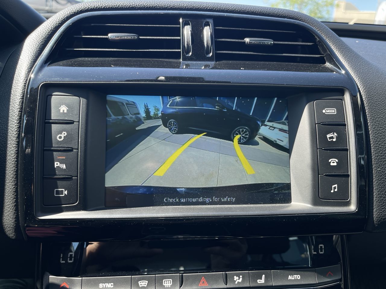 Jaguar XE  2018 à Calgary, Alberta