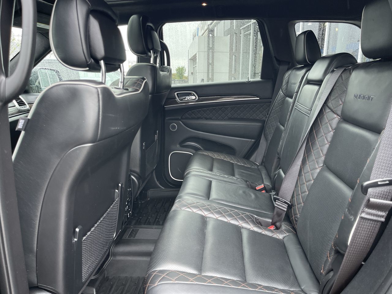 2020 Jeep Grand Cherokee 4X4 in Calgary, Alberta