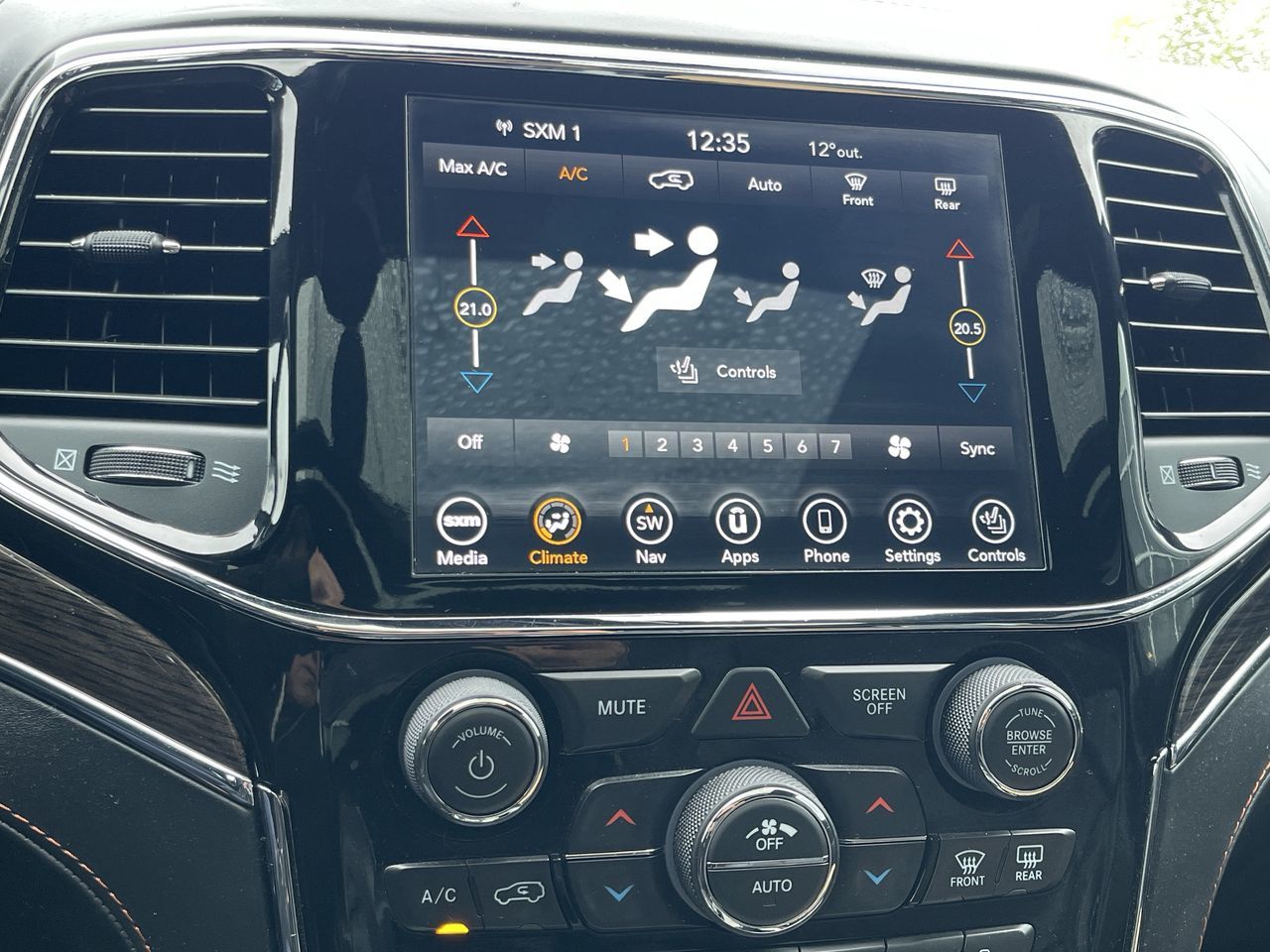 2020 Jeep Grand Cherokee 4X4 in Calgary, Alberta