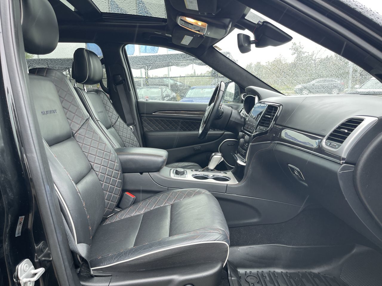 2020 Jeep Grand Cherokee 4X4 in Calgary, Alberta