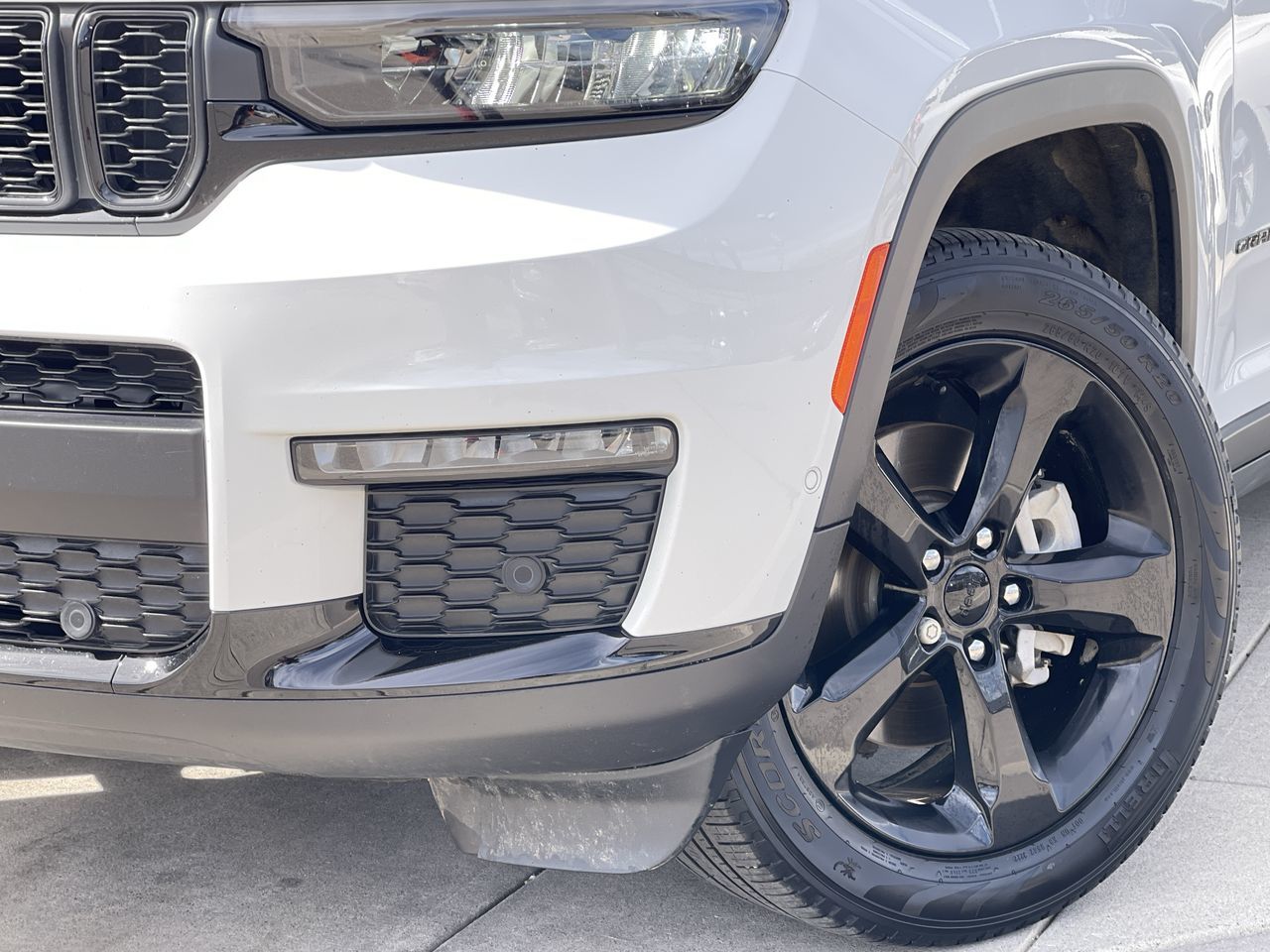 2023 Jeep Grand Cherokee L in Calgary, Alberta