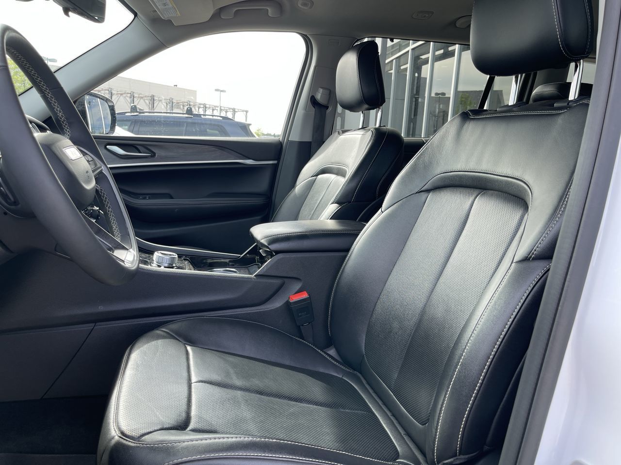 2023 Jeep Grand Cherokee L in Calgary, Alberta
