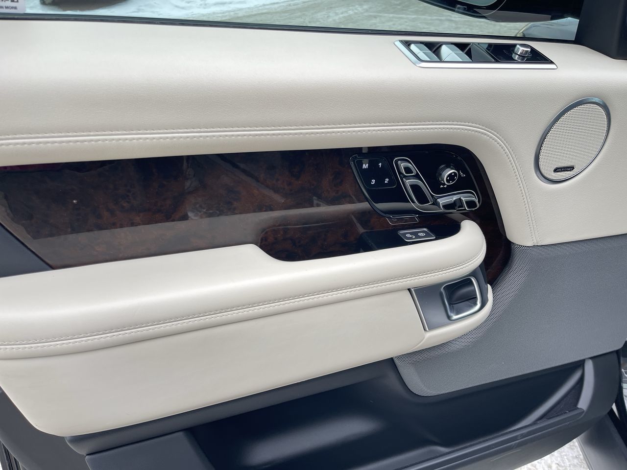 2018 Land Rover Range Rover in Calgary, Alberta