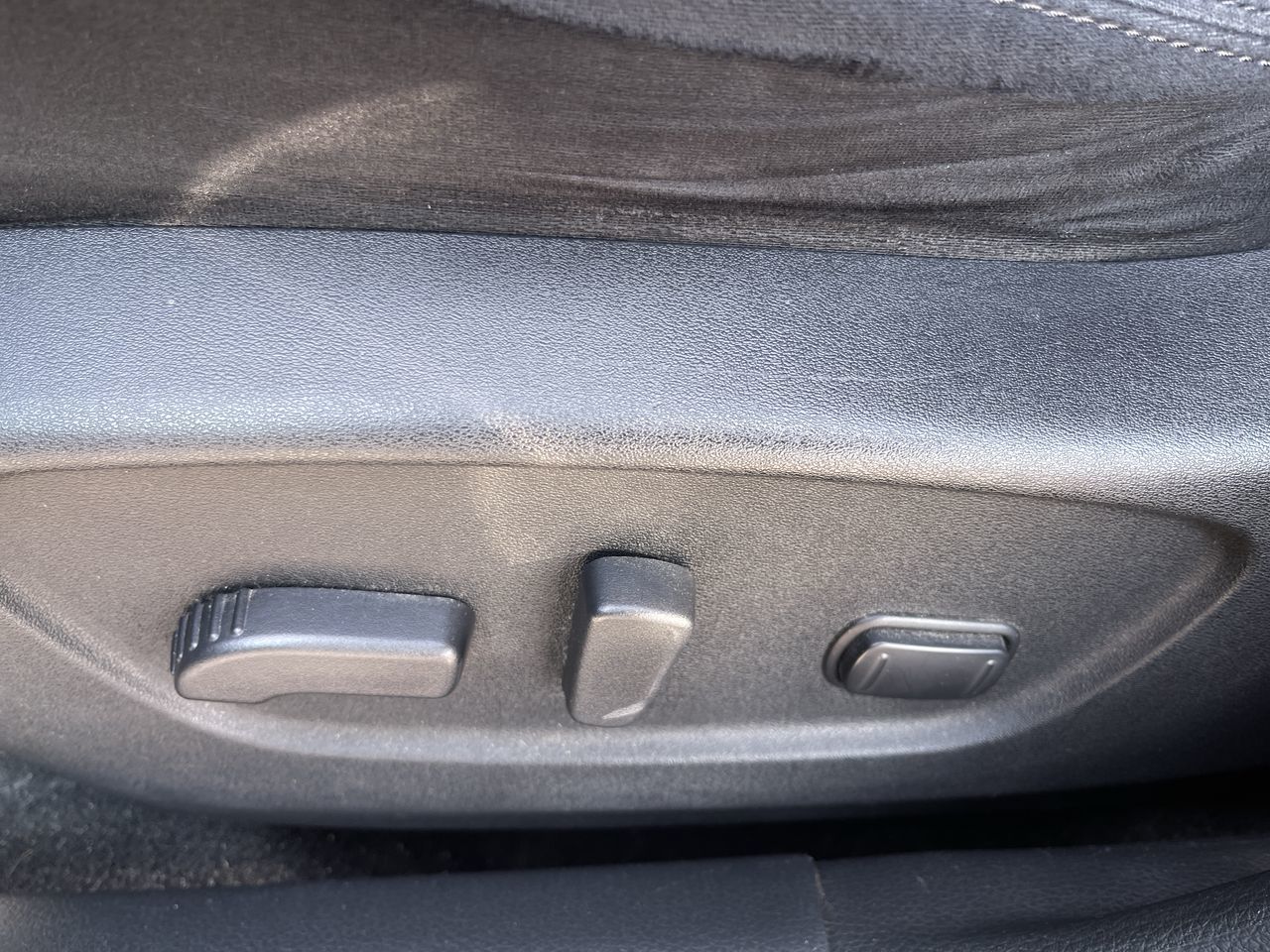 2014 Nissan Rogue in Calgary, Alberta