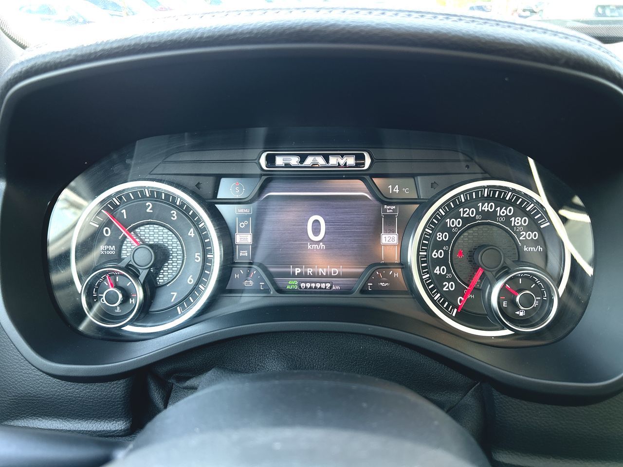 Ram RAM 1500 Crew Cab 4x4 (dt)  2020 à Calgary, Alberta