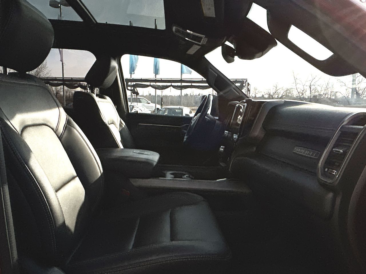 Ram RAM 1500 Crew Cab 4x4 (dt)  2020 à Calgary, Alberta