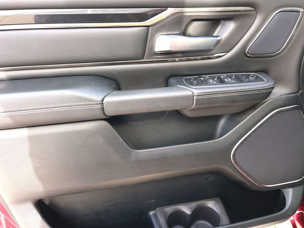 Ram RAM 1500 Crew Cab 4x4 (dt)  2020 à Calgary, Alberta