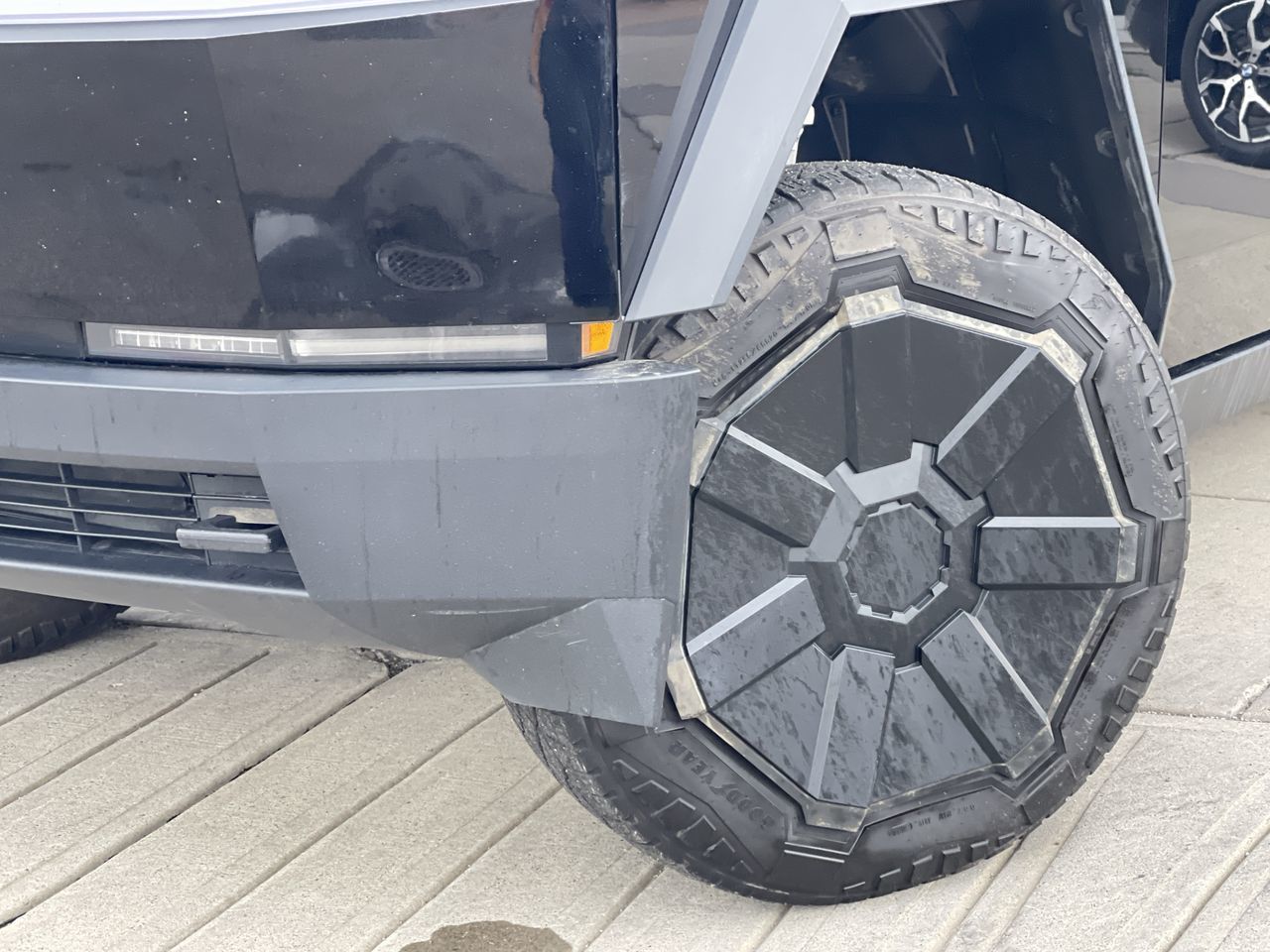2024 Tesla Cybertruck