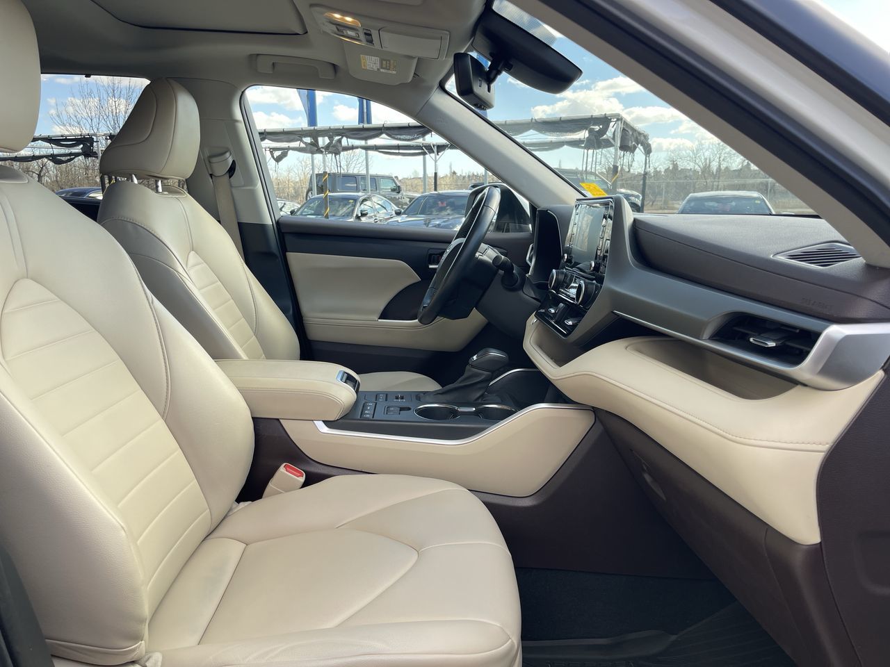 2021 Toyota Highlander in Calgary, Alberta