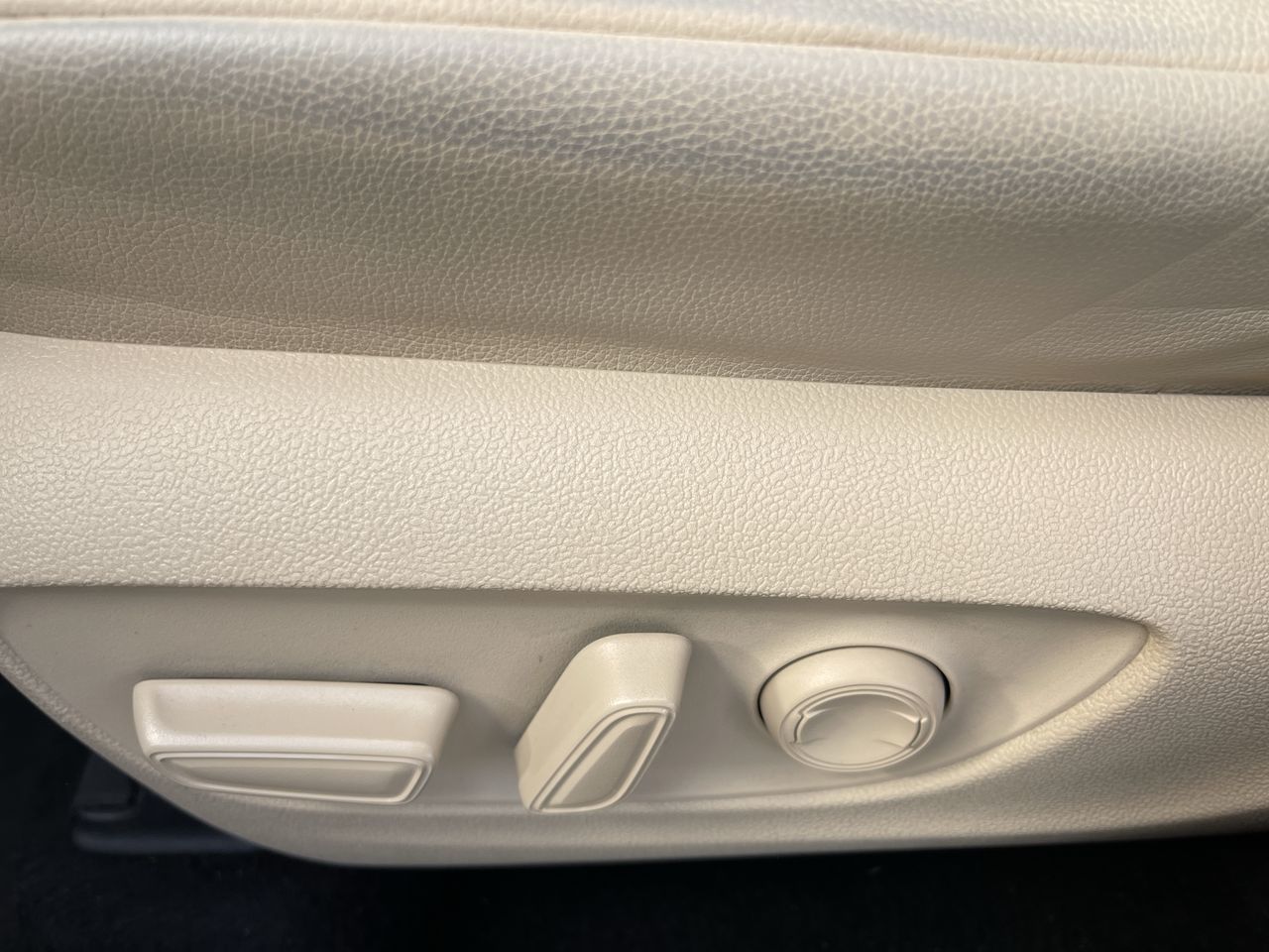 2021 Toyota Highlander in Calgary, Alberta