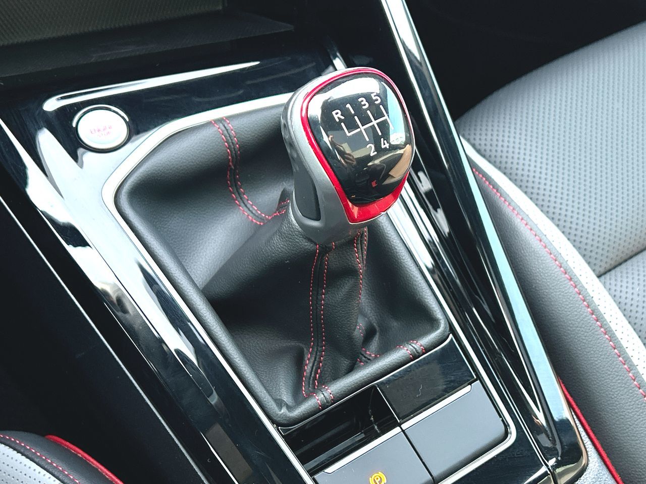 2024 Volkswagen Golf GTI