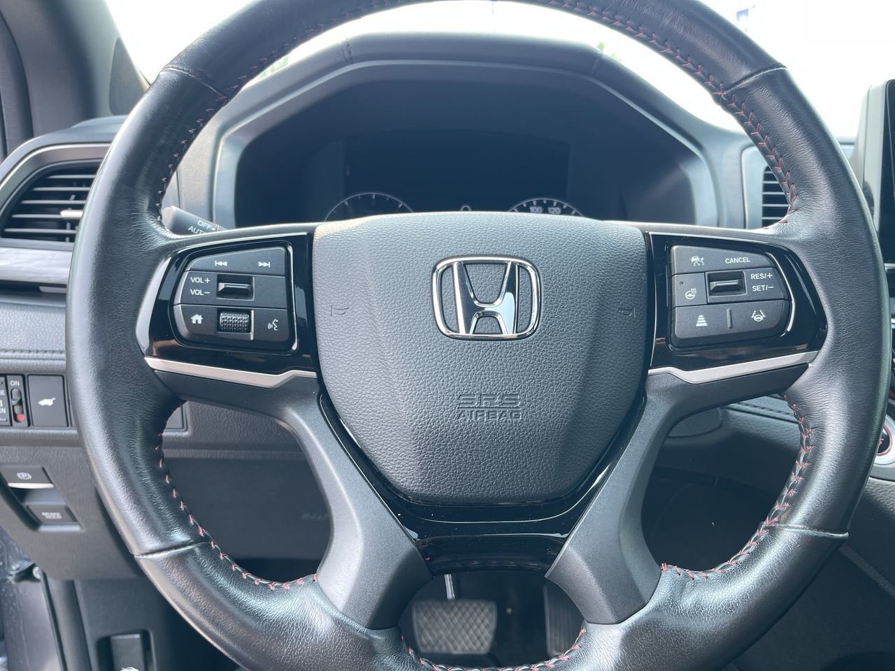 2025 Honda Odyssey in Calgary, Alberta