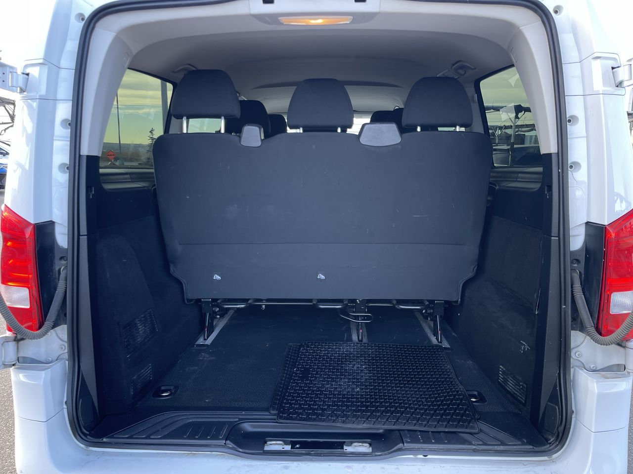 2019 Mercedes-Benz Metris Passenger Van in Calgary, Alberta