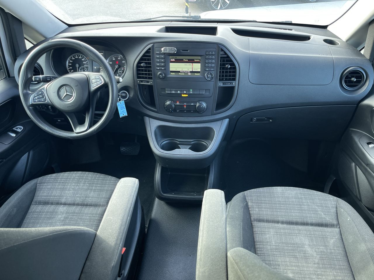 2019 Mercedes-Benz Metris Passenger Van in Calgary, Alberta