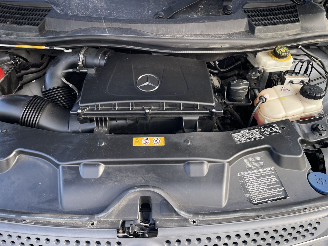 2019 Mercedes-Benz Metris Passenger Van in Calgary, Alberta
