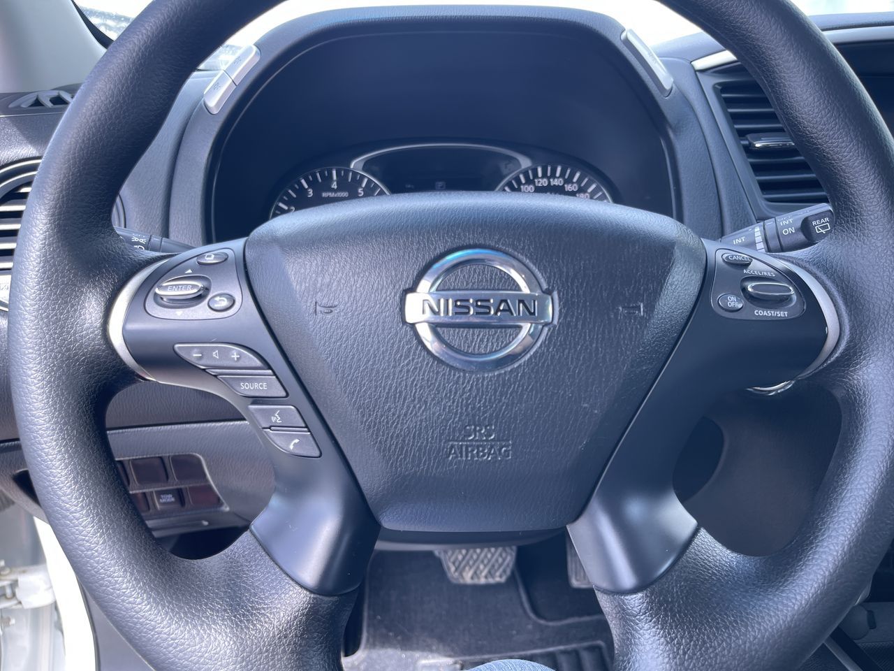 Nissan Pathfinder  2018 à Calgary, Alberta