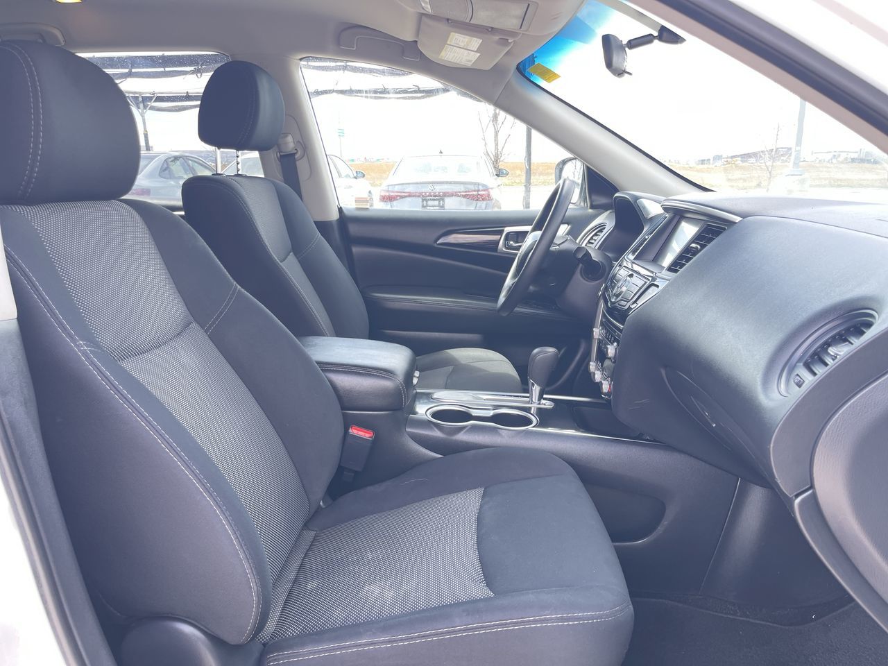 Nissan Pathfinder  2018 à Calgary, Alberta