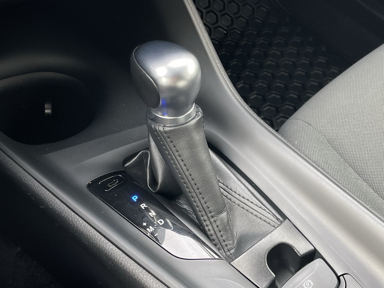 Toyota C-HR  2022 à Calgary, Alberta