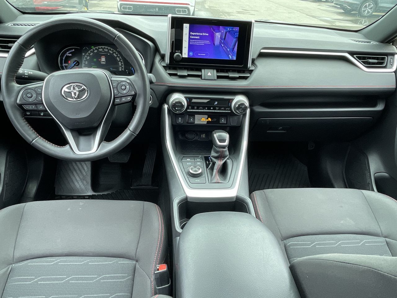 Toyota RAV4 Hybrid  2024 à Calgary, Alberta