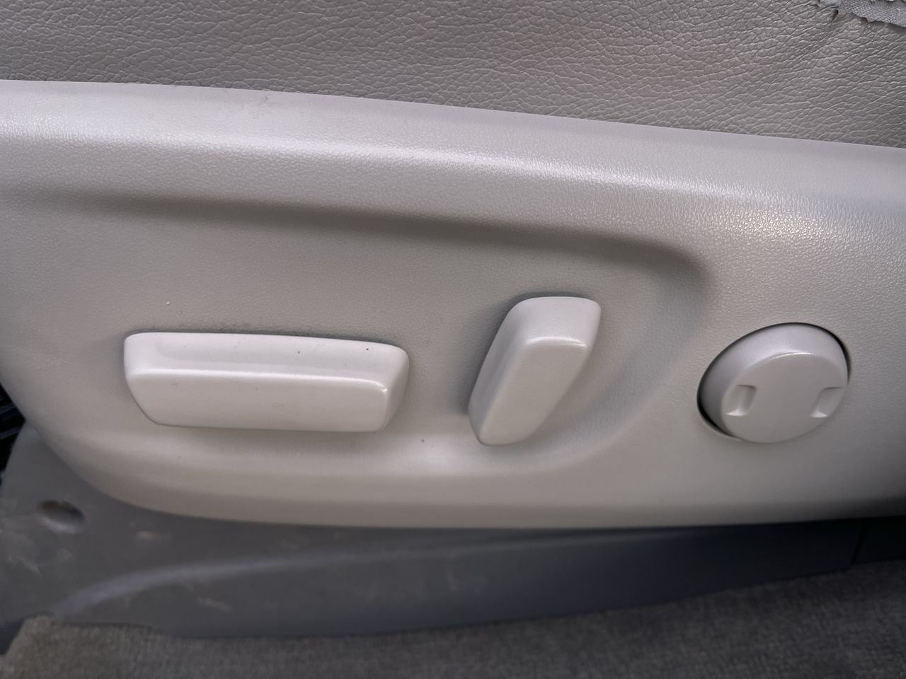 2014 Toyota Sienna in Calgary, Alberta