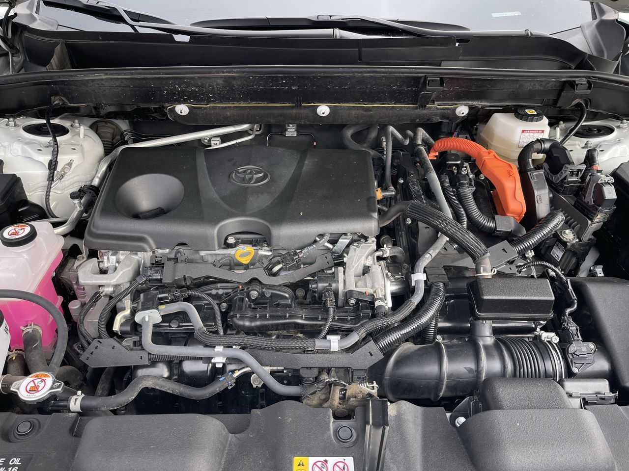 Toyota Venza Hybrid  2021 à Calgary, Alberta