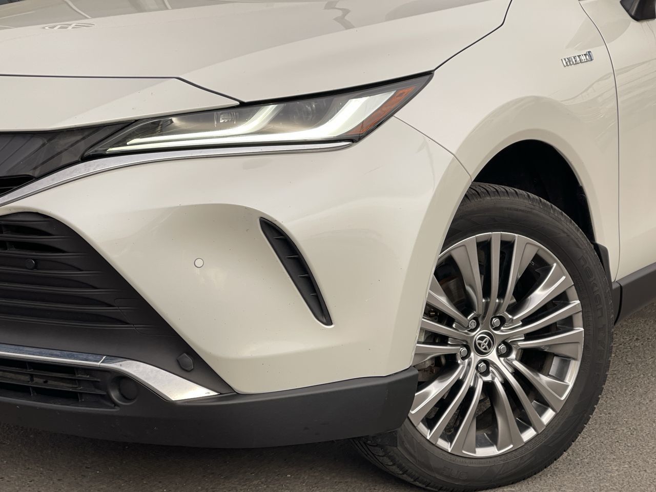 Toyota Venza Hybrid  2021 à Calgary, Alberta