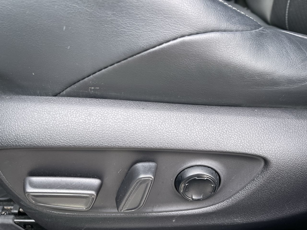 Toyota Venza Hybrid  2021 à Calgary, Alberta