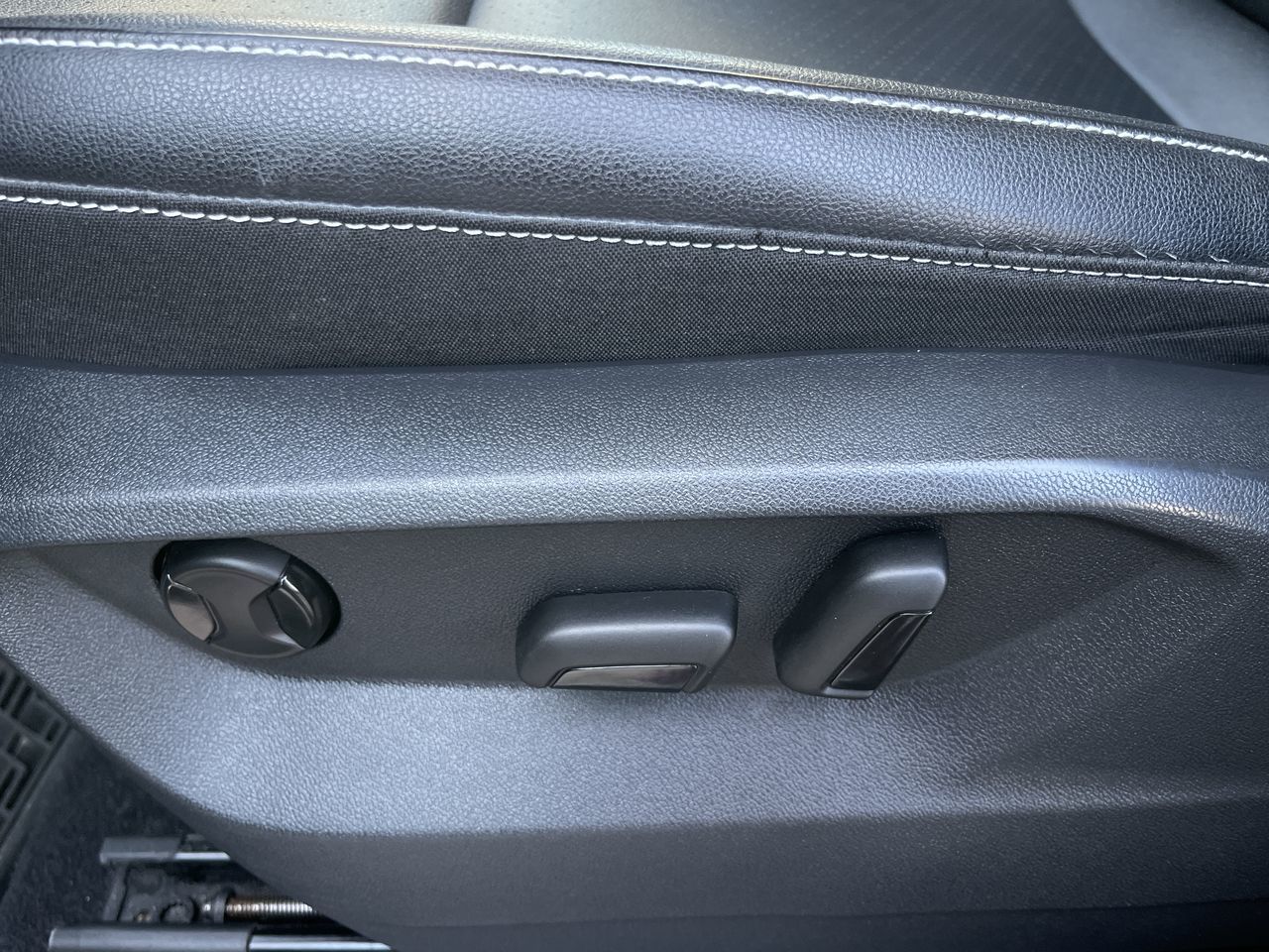 2021 Volkswagen Atlas in Calgary, Alberta