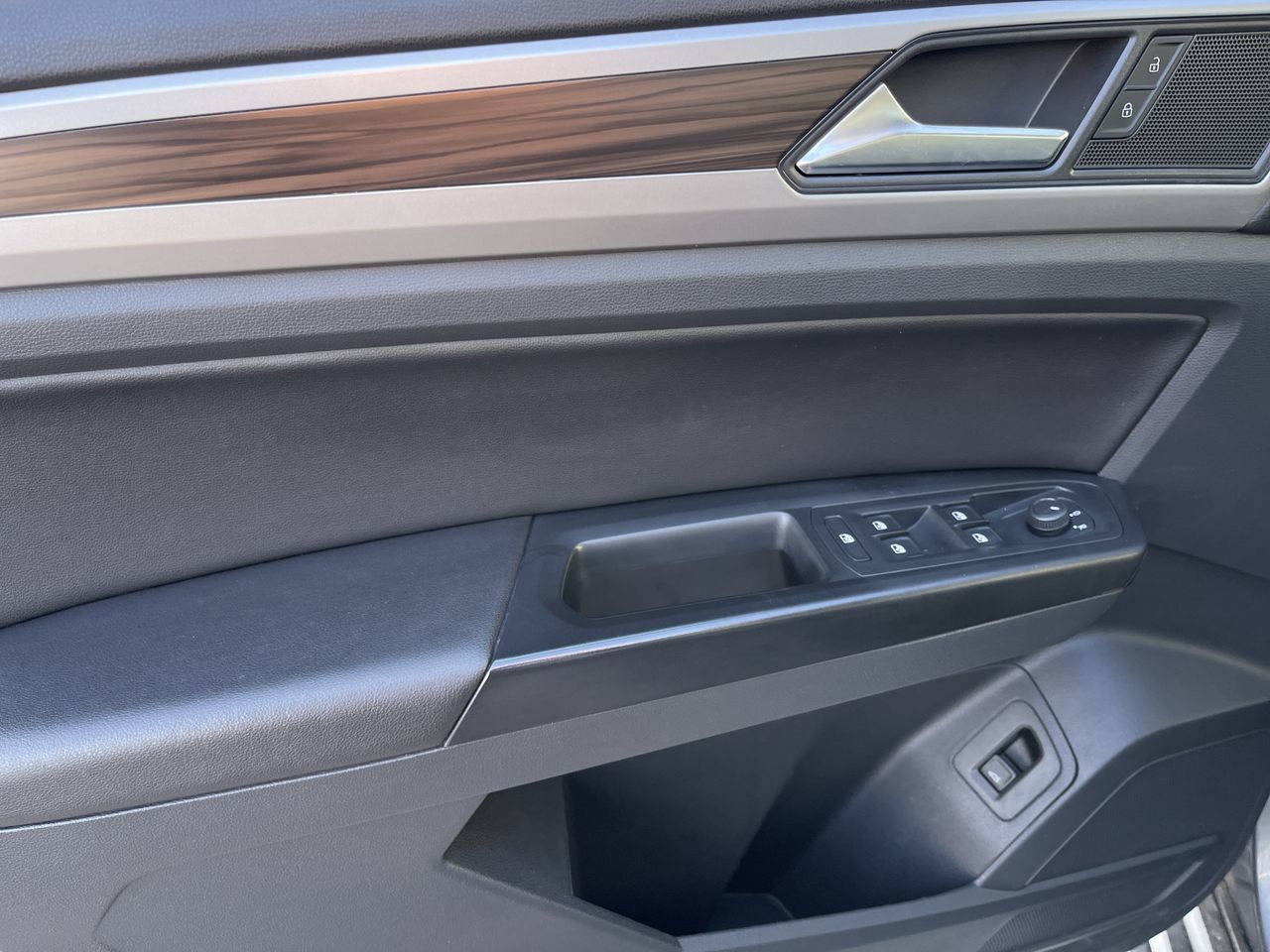 2021 Volkswagen Atlas in Calgary, Alberta