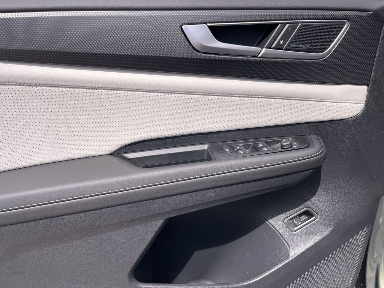 2026 Volkswagen Atlas Cross Sport in Calgary, Alberta