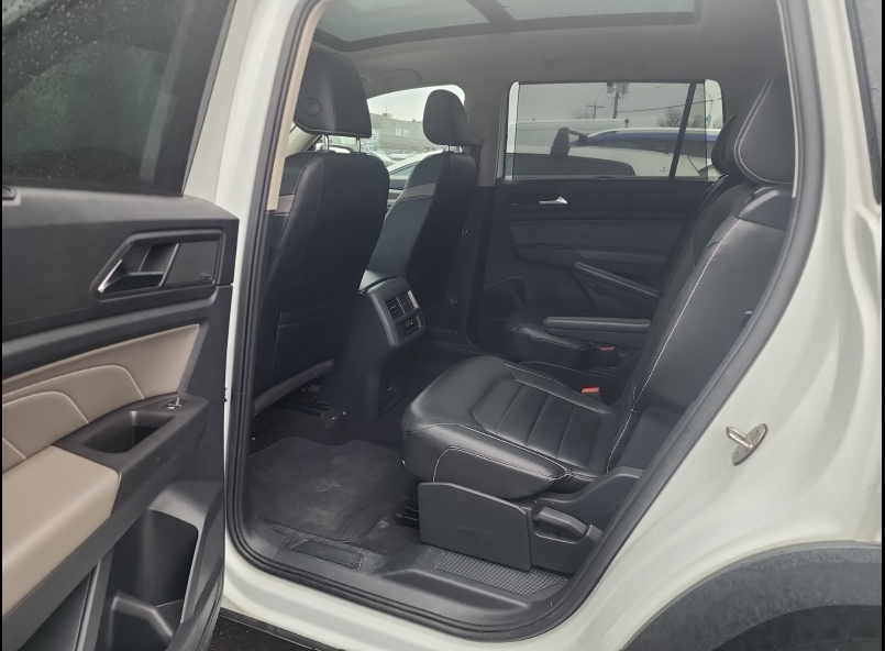 2022 Volkswagen Atlas in Calgary, Alberta