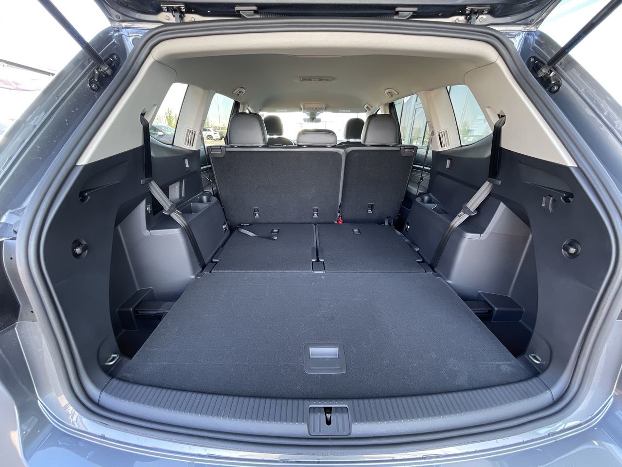 2022 Volkswagen Atlas in Calgary, Alberta