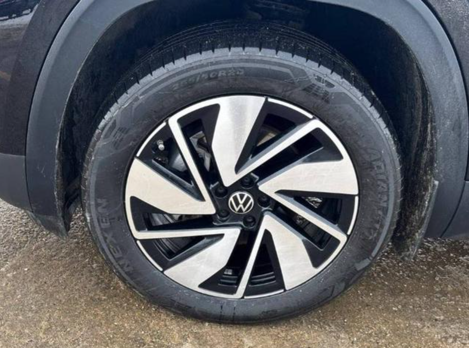 2024 Volkswagen Atlas in Calgary, Alberta