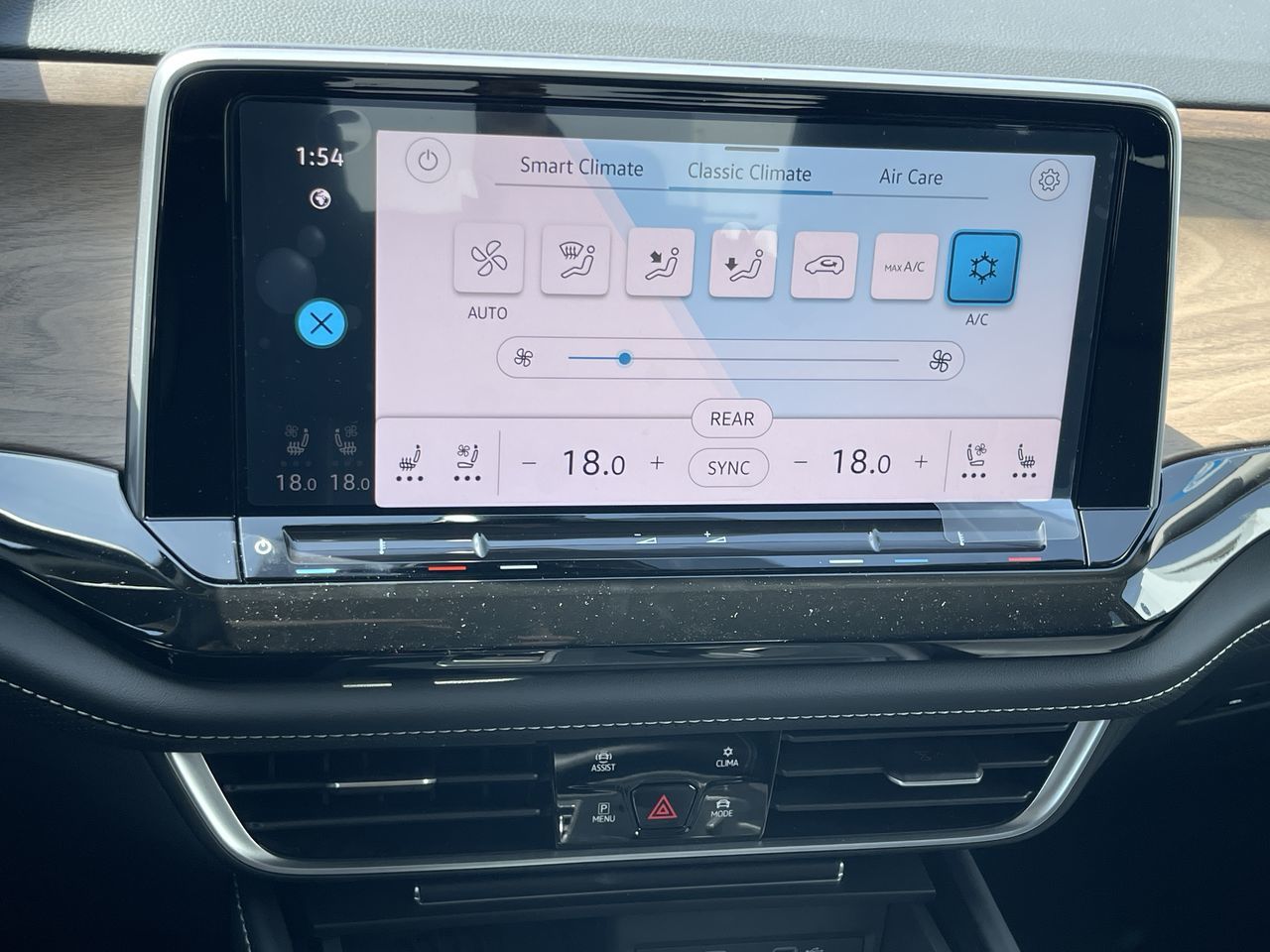 2025 Volkswagen Atlas in Calgary, Alberta