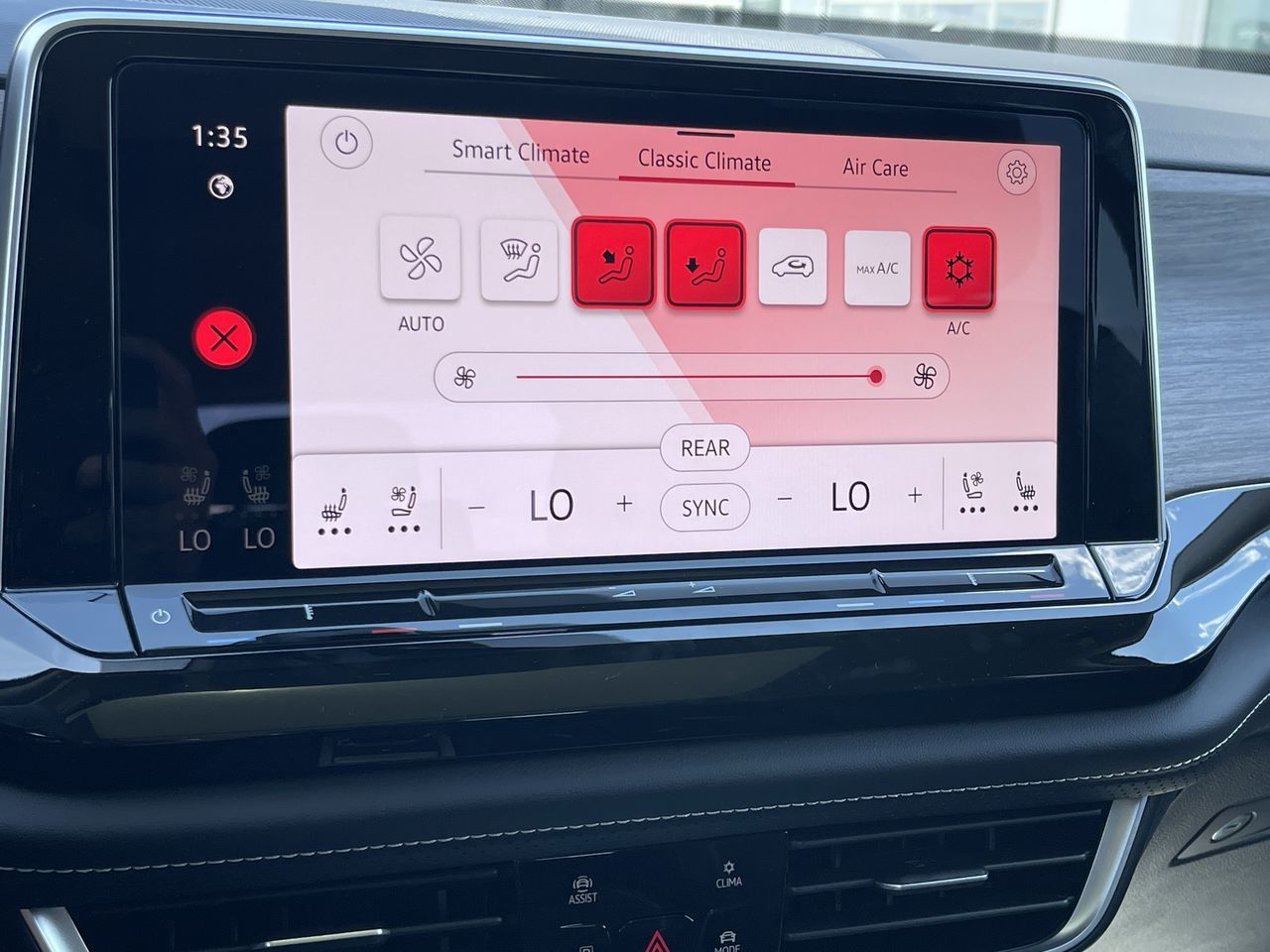 2025 Volkswagen Atlas in Calgary, Alberta