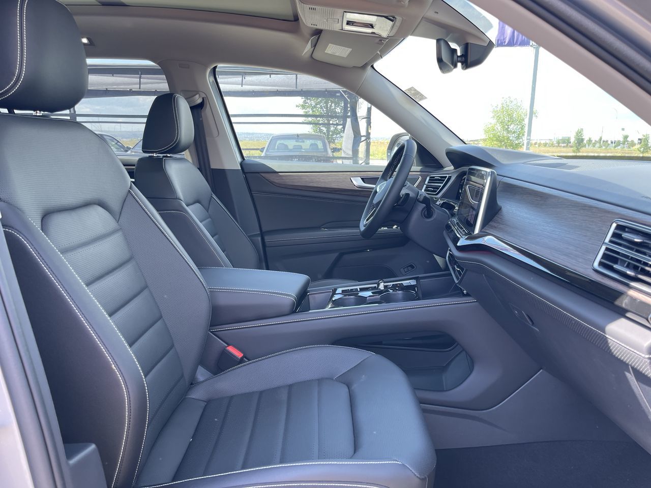 2025 Volkswagen Atlas in Calgary, Alberta