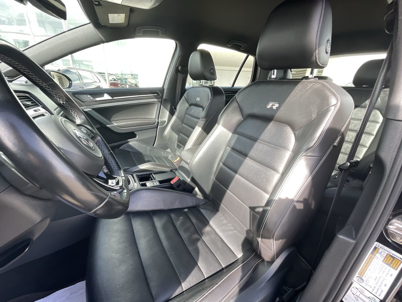 2017 Volkswagen Golf R