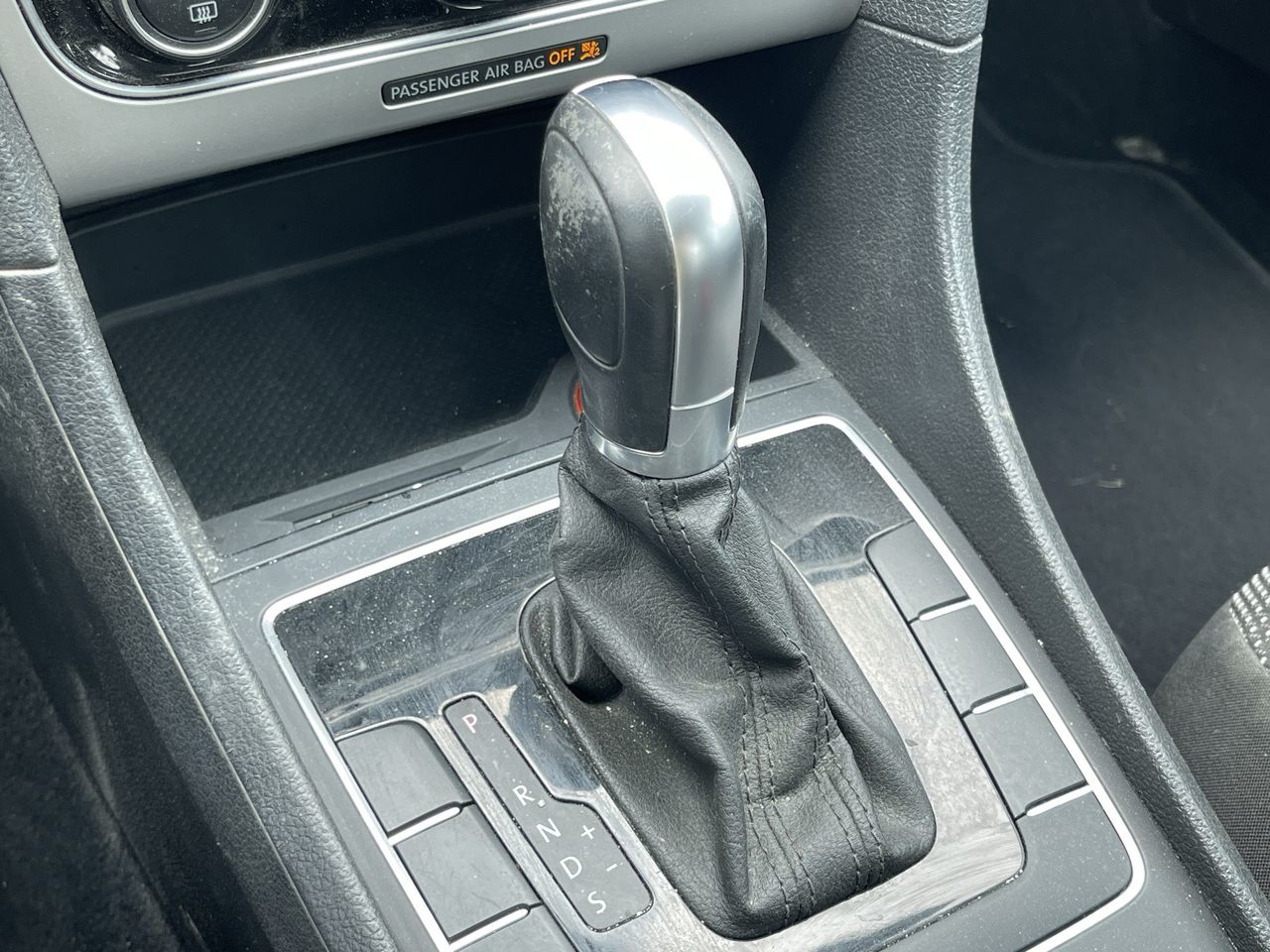 2018 Volkswagen Passat in Calgary, Alberta