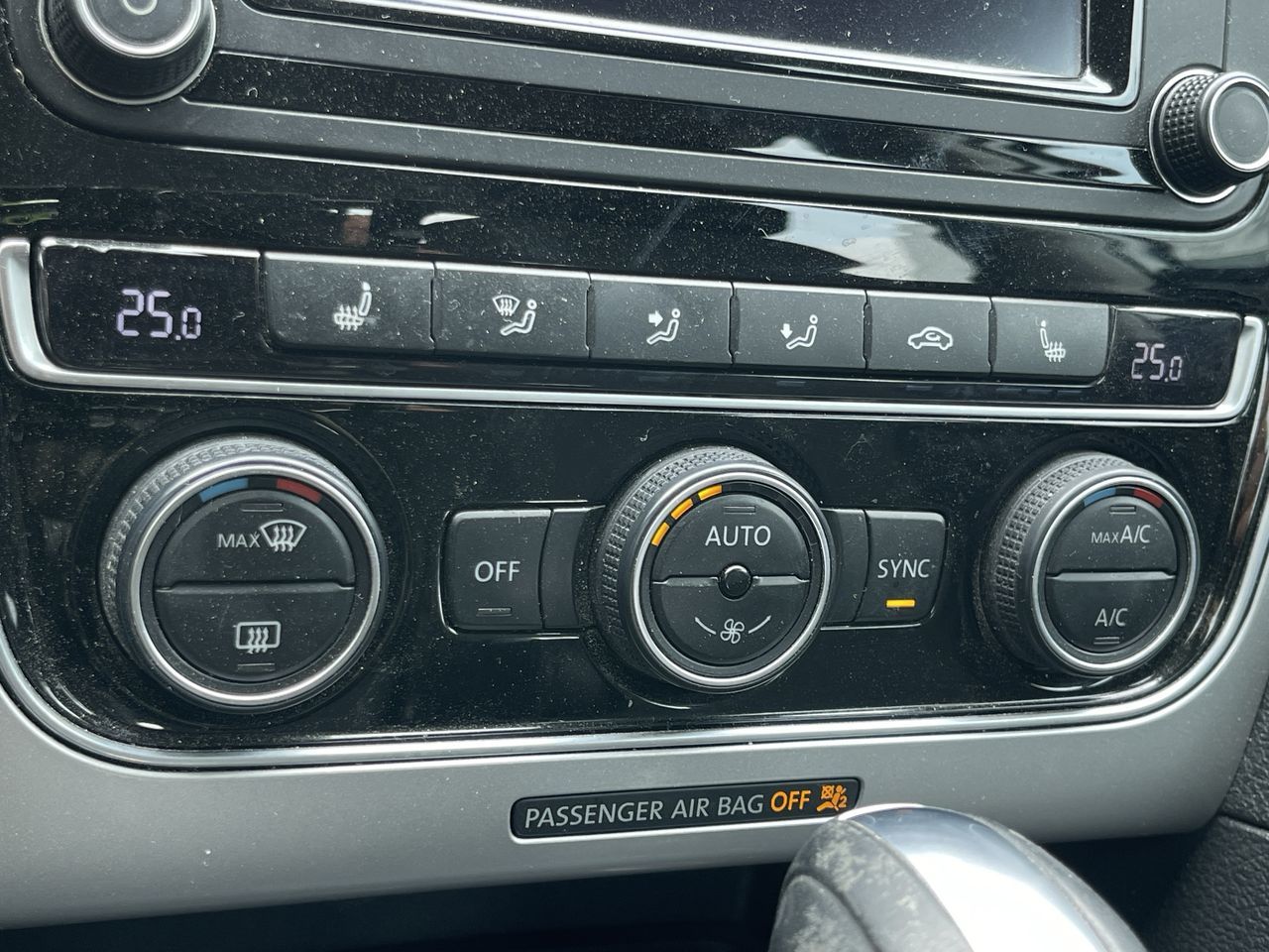 2018 Volkswagen Passat in Calgary, Alberta