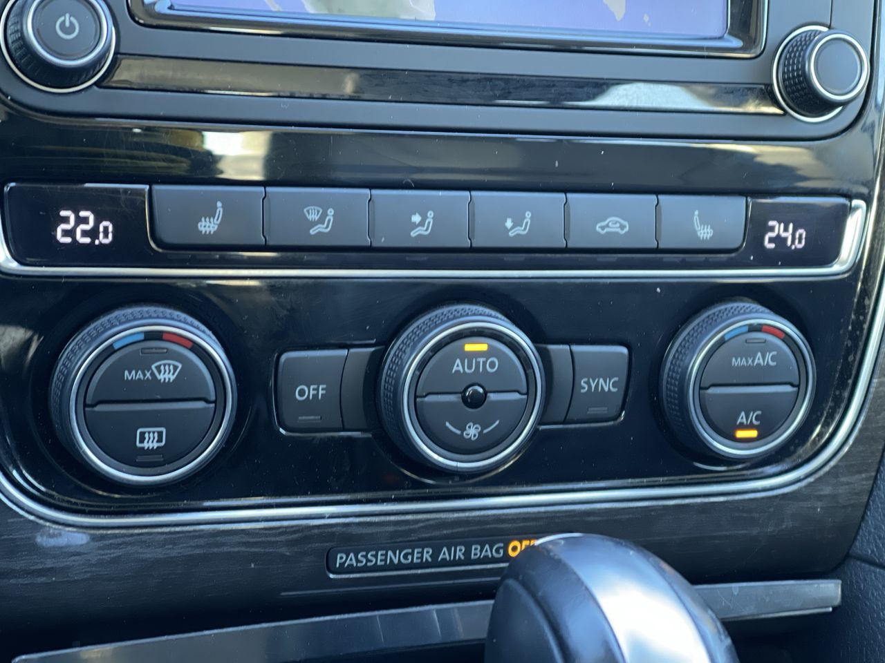 2019 Volkswagen Passat in Calgary, Alberta