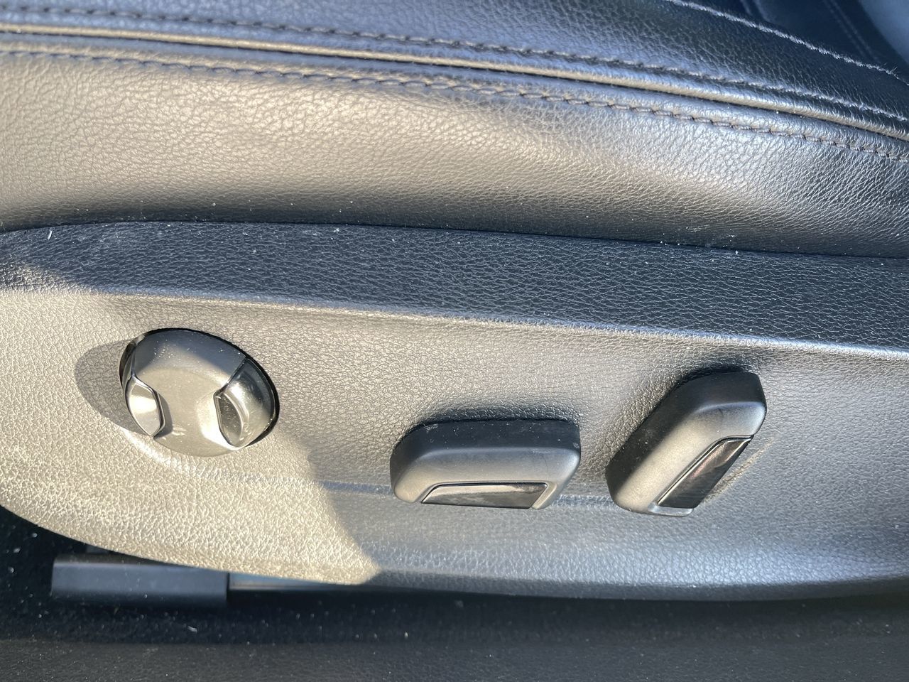 2019 Volkswagen Passat in Calgary, Alberta