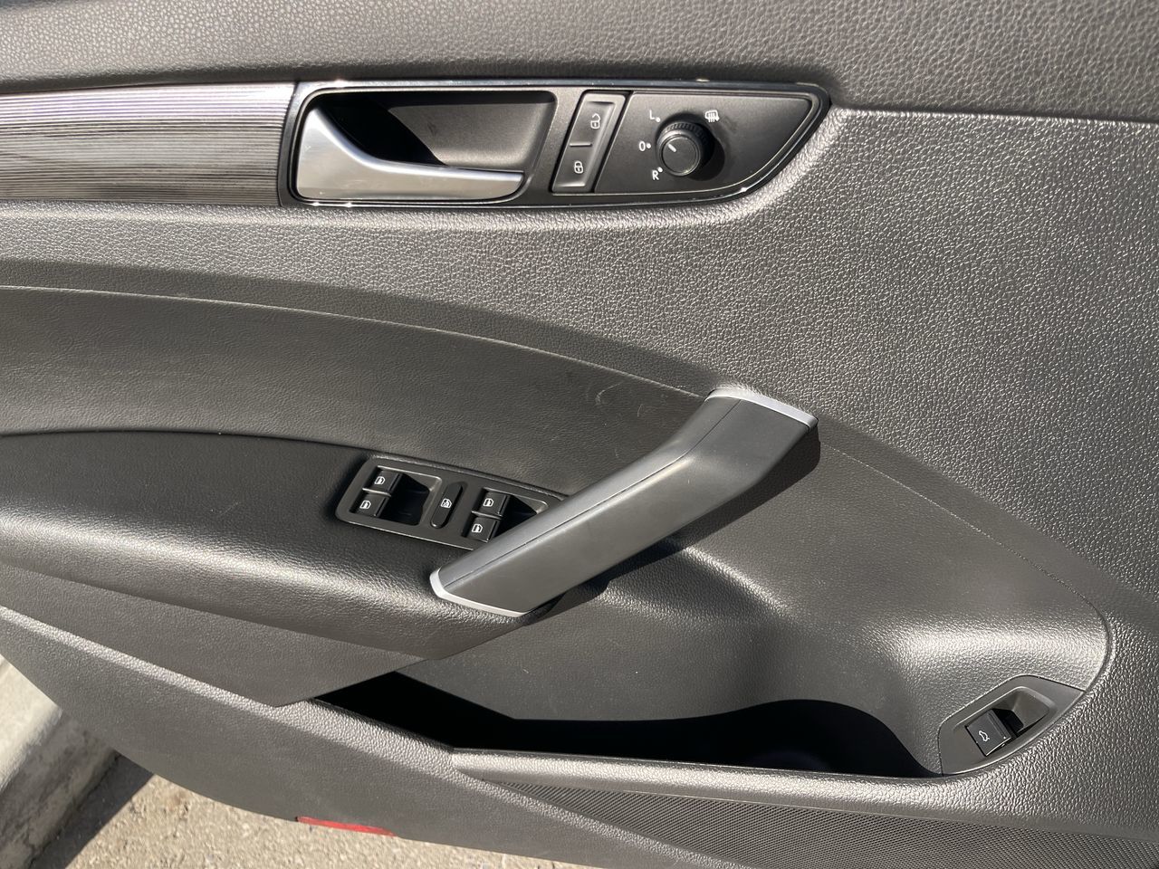 2021 Volkswagen Passat in Calgary, Alberta