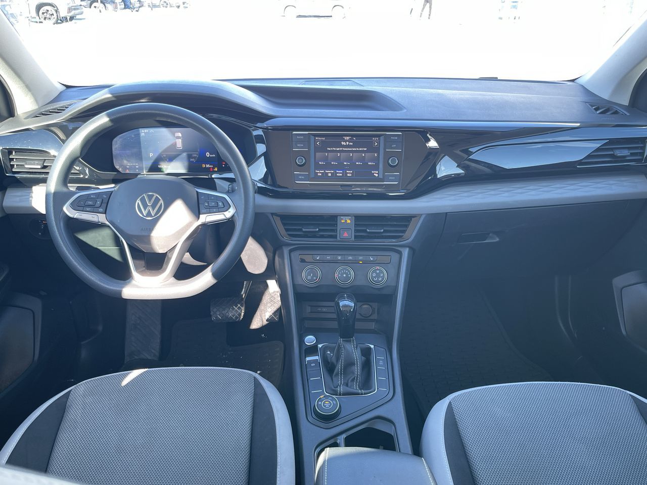 Volkswagen Taos  2022 à Calgary, Alberta