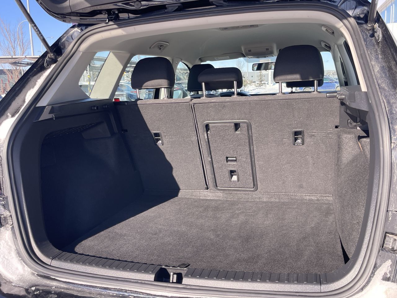 Volkswagen Taos  2022 à Calgary, Alberta