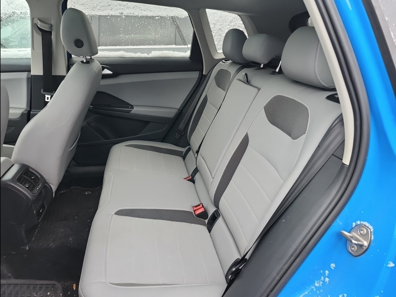 Volkswagen Taos  2022 à Calgary, Alberta