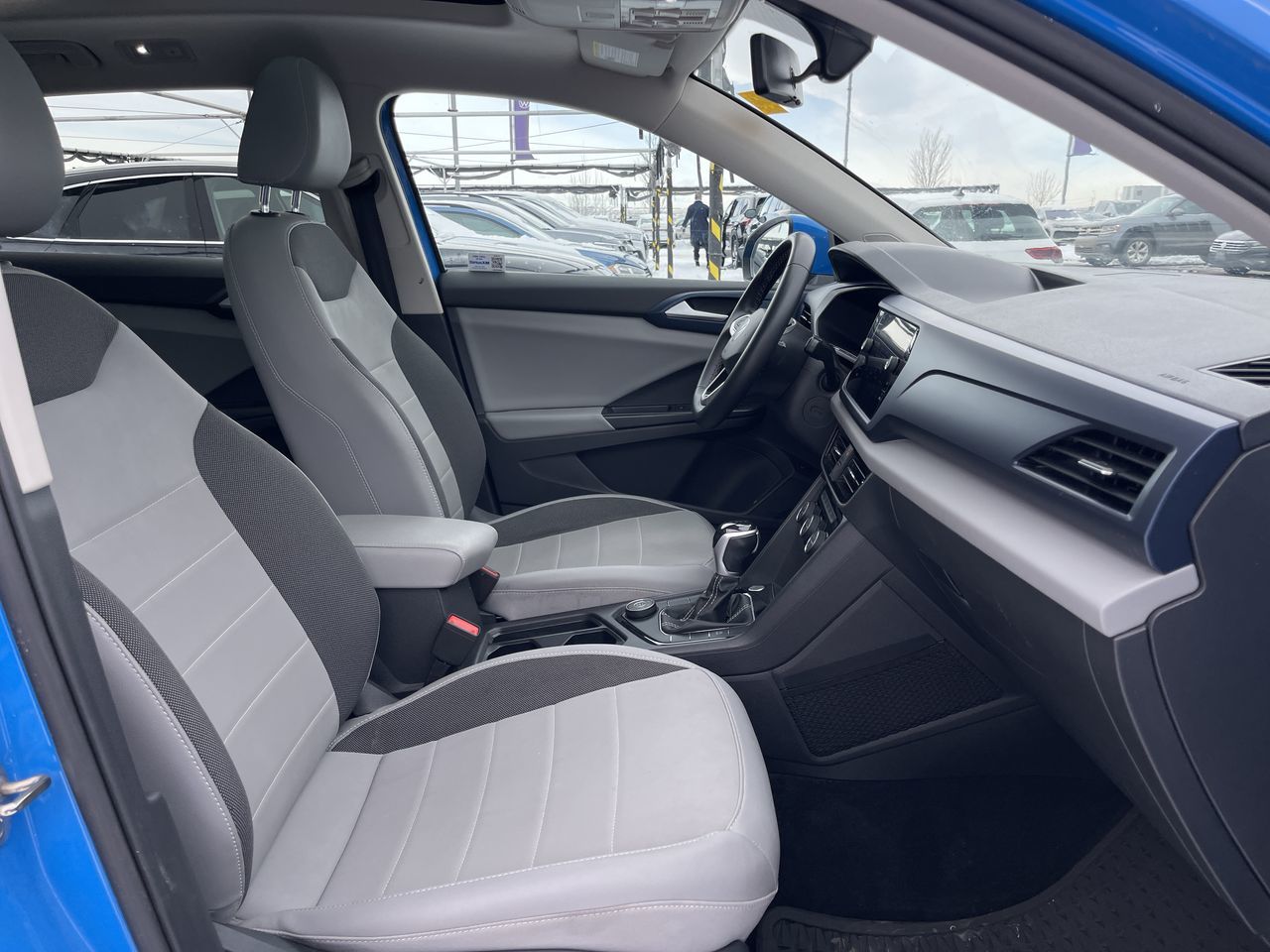 Volkswagen Taos  2022 à Calgary, Alberta