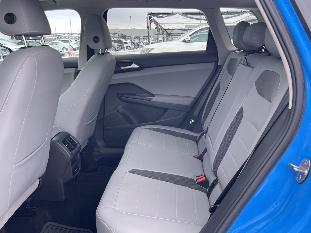 Volkswagen Taos  2022 à Calgary, Alberta