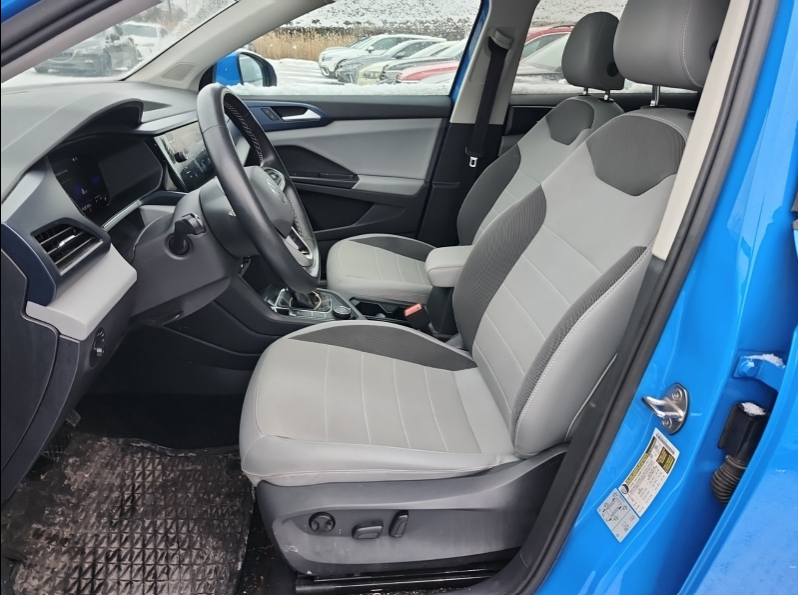 Volkswagen Taos  2022 à Calgary, Alberta