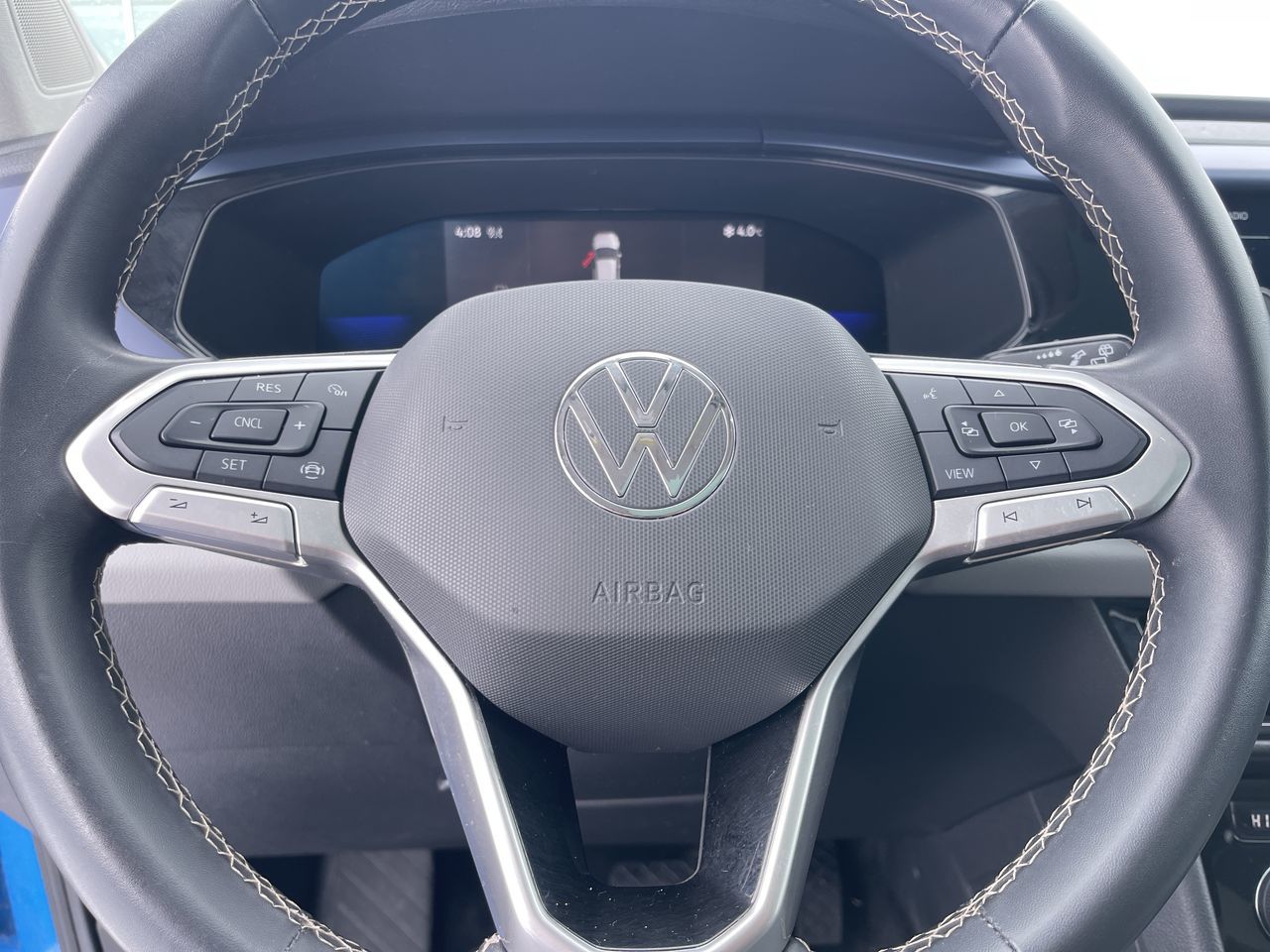 Volkswagen Taos  2022 à Calgary, Alberta